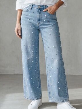 Yozy Brand Size 6 Light Wash High-Rise Wide Leg Pearl Embellished Denim Jeans